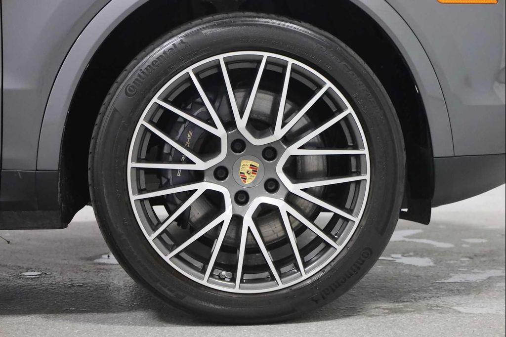 used 2022 Porsche Cayenne car