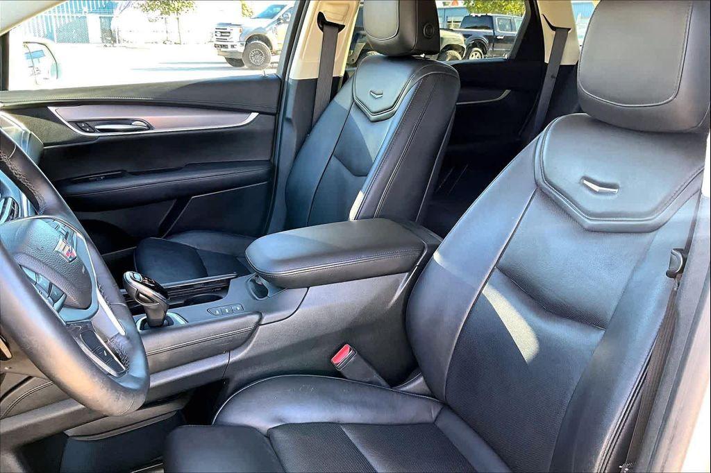 used 2017 Cadillac XT5 car, priced at $16,971