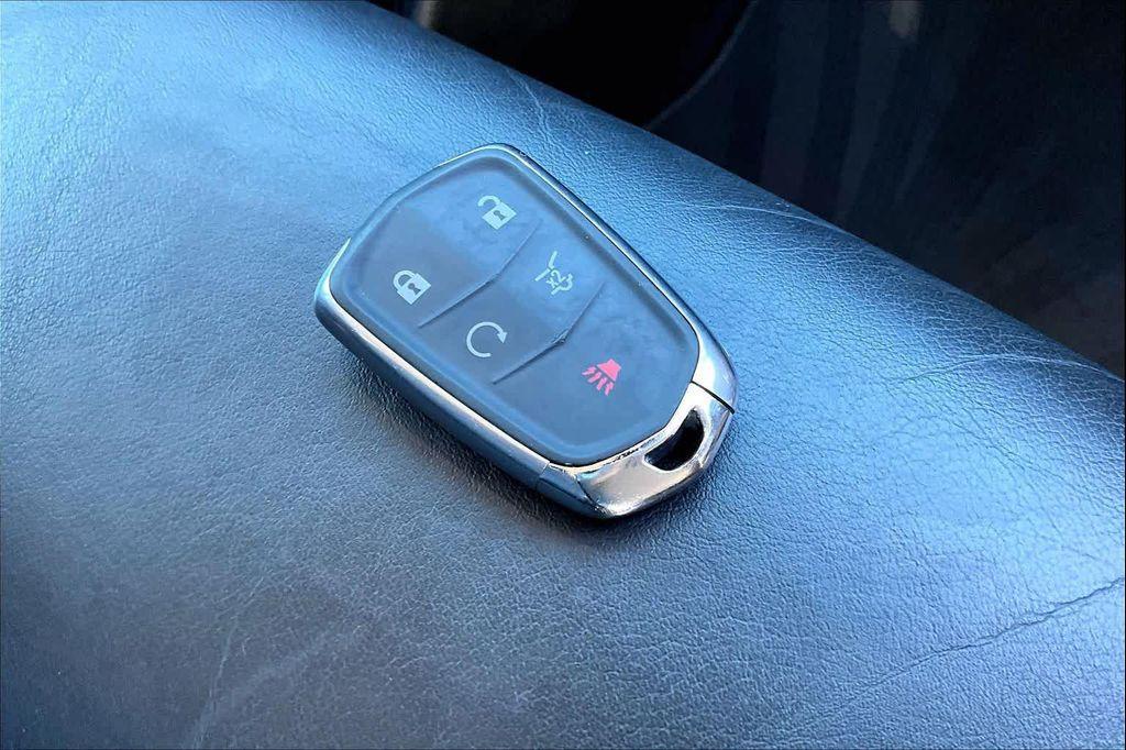 used 2017 Cadillac XT5 car, priced at $16,971