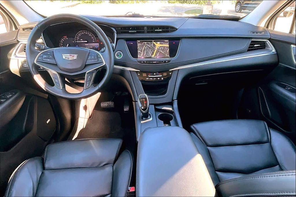 used 2017 Cadillac XT5 car, priced at $16,971