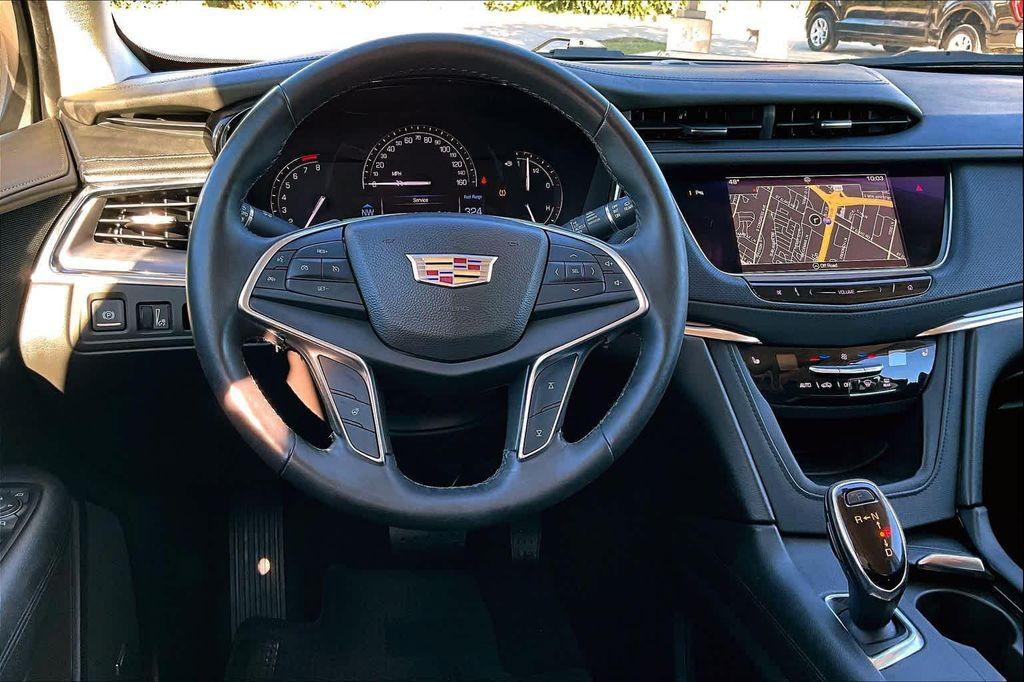 used 2017 Cadillac XT5 car, priced at $16,971