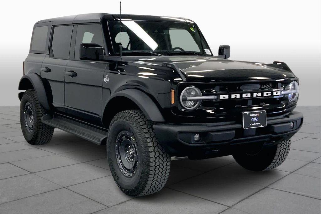 new 2025 Ford Bronco car, priced at $51,130