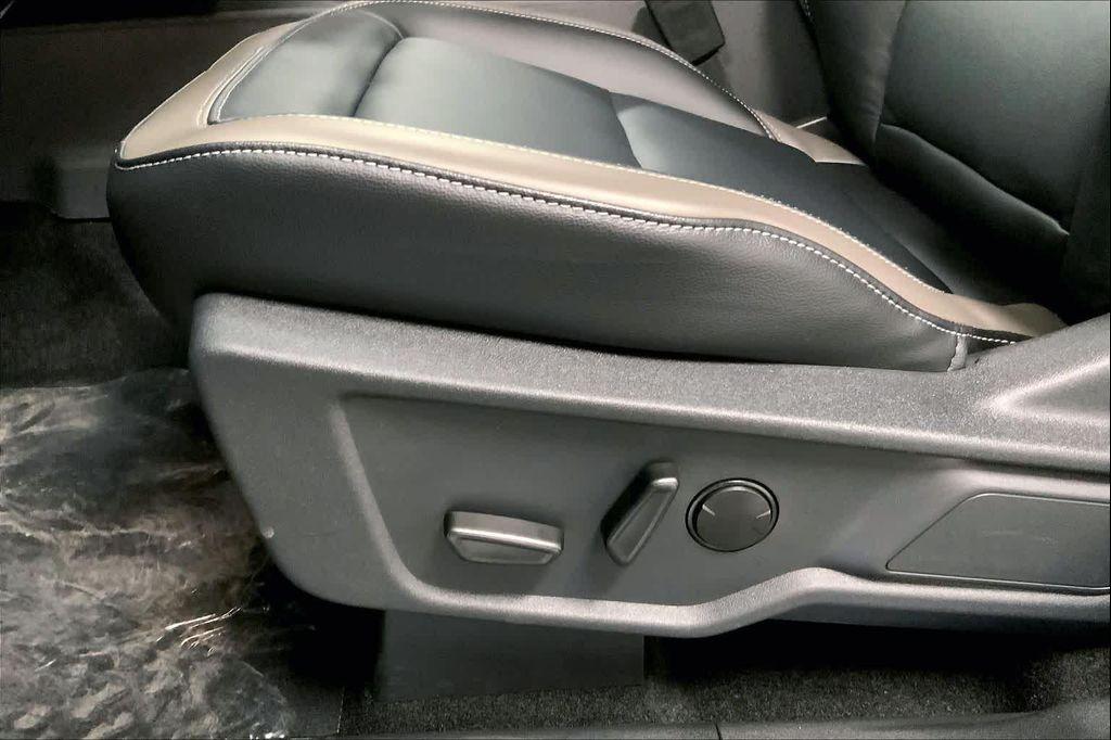 new 2025 Ford Bronco car, priced at $51,130