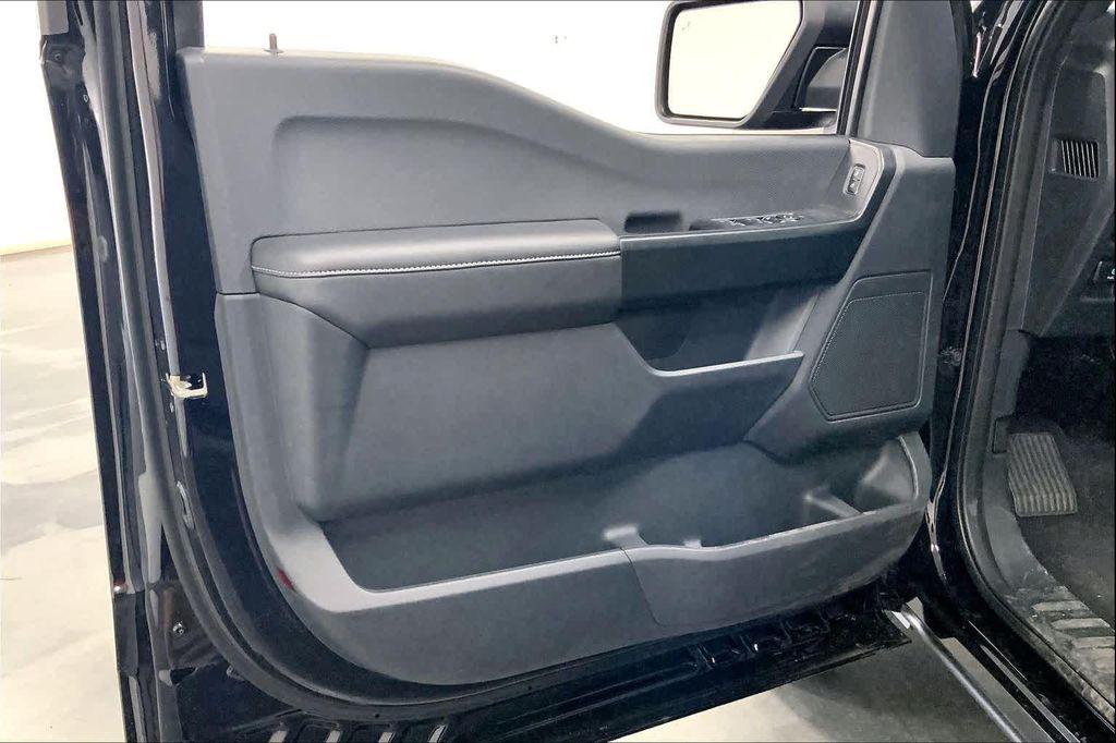 new 2025 Ford F-150 car, priced at $50,670