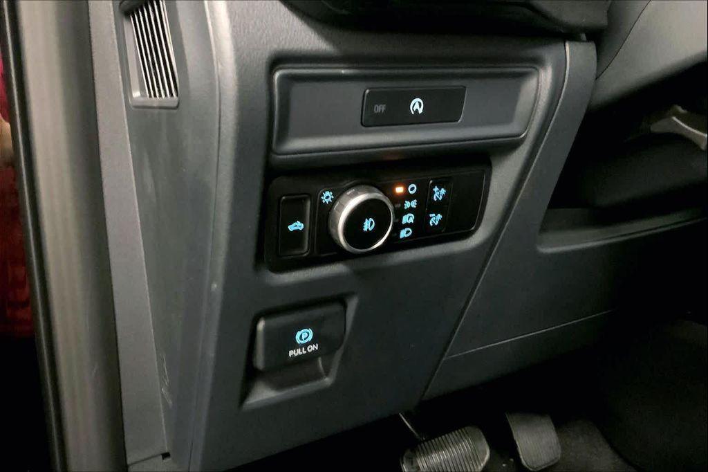 new 2025 Ford F-150 car, priced at $50,670