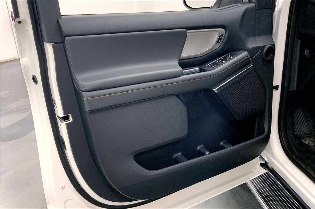 new 2025 Ford Expedition Max car, priced at $68,764