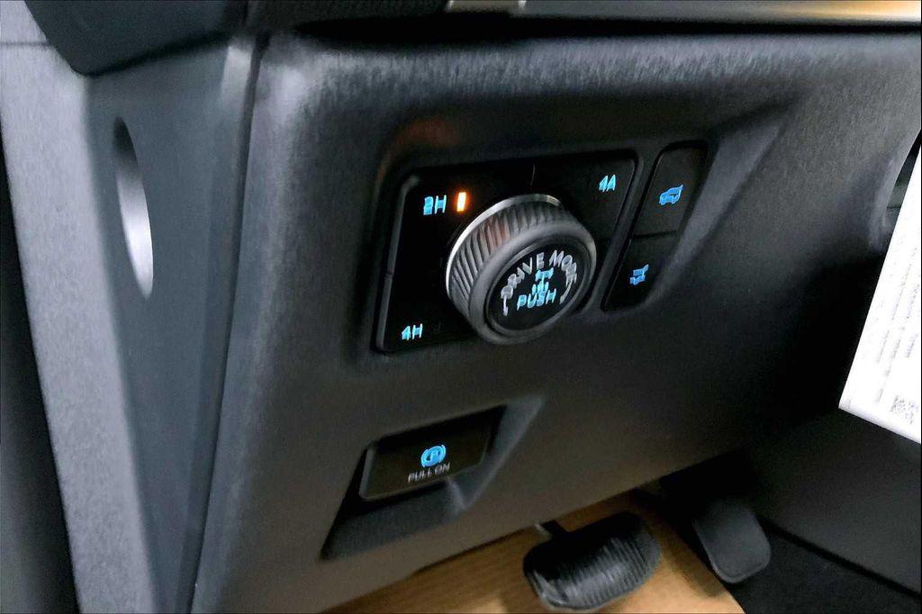 new 2025 Ford Expedition car, priced at $81,585