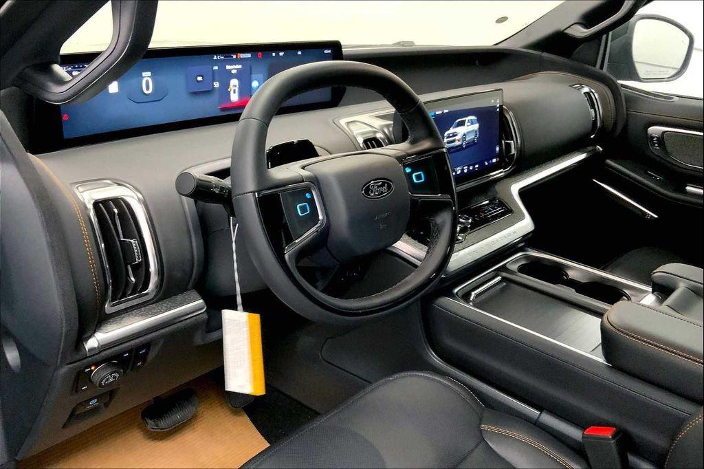 new 2025 Ford Expedition car, priced at $81,585
