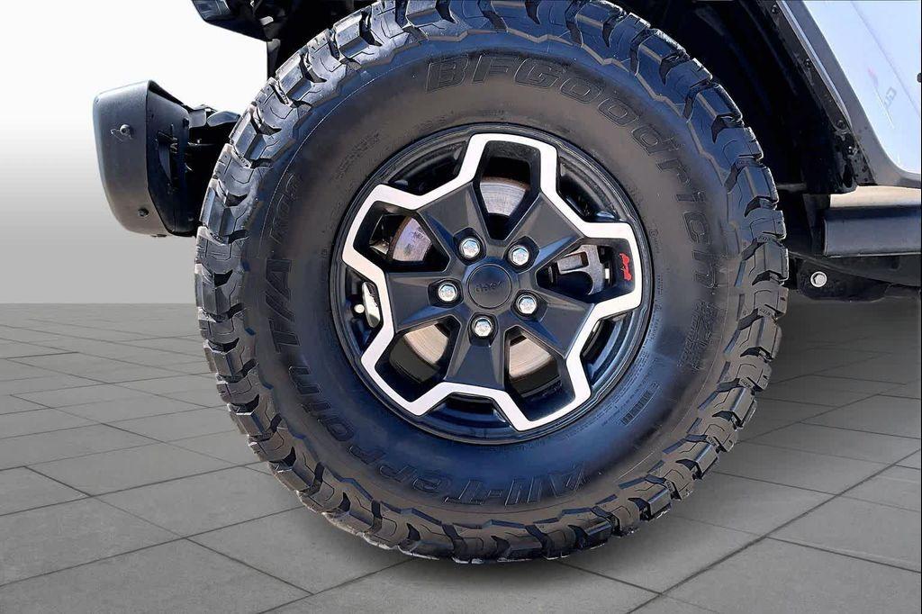 used 2022 Jeep Gladiator car, priced at $34,971