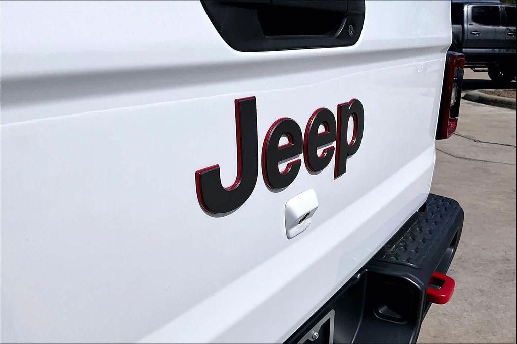 used 2022 Jeep Gladiator car, priced at $34,971