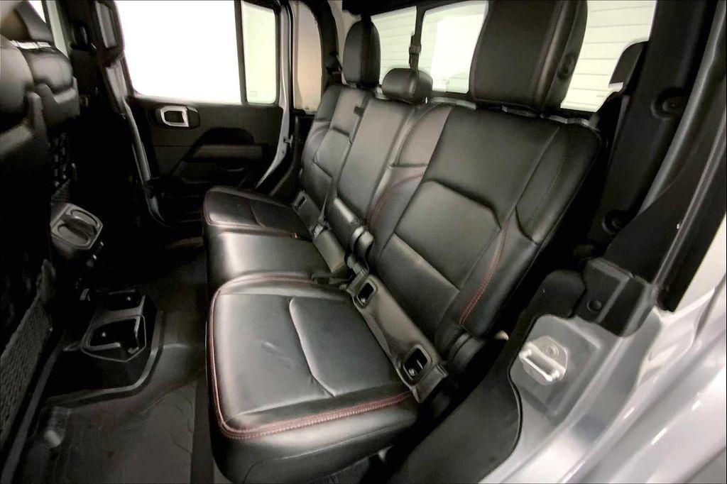 used 2021 Jeep Gladiator car, priced at $34,583