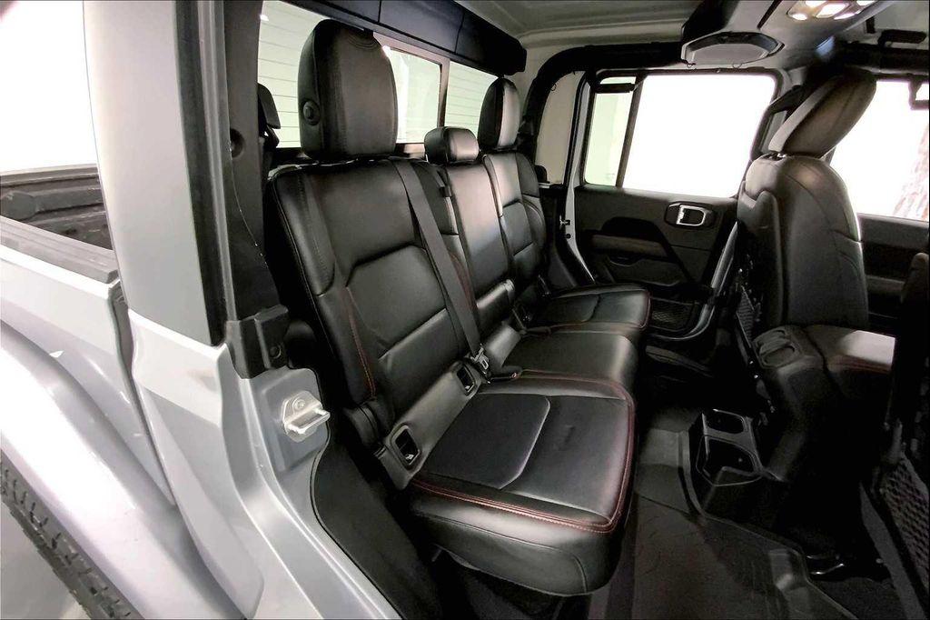 used 2021 Jeep Gladiator car, priced at $34,583