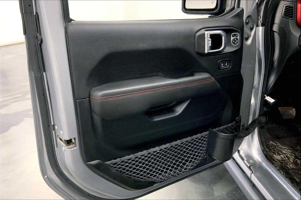 used 2021 Jeep Gladiator car, priced at $34,583