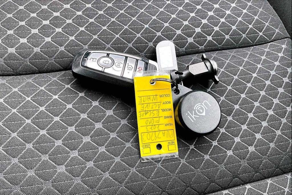 used 2023 Ford Escape car, priced at $24,971