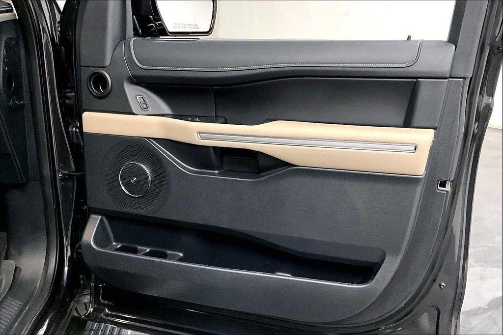 used 2023 Ford Expedition car, priced at $55,971