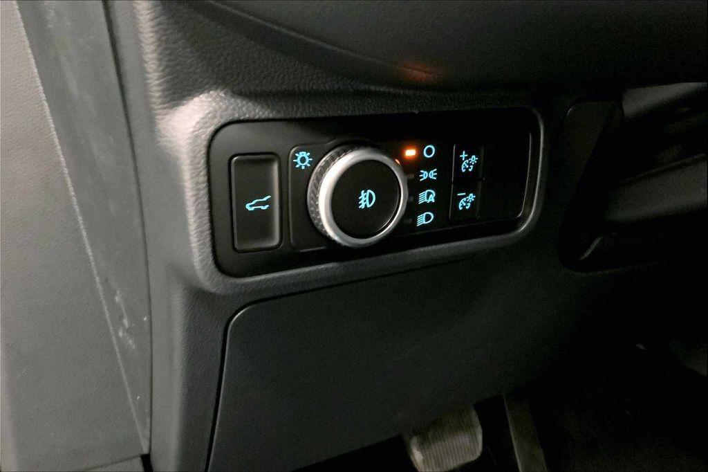 new 2025 Ford Explorer car, priced at $45,615