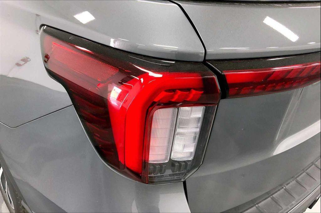 new 2025 Ford Explorer car, priced at $45,615