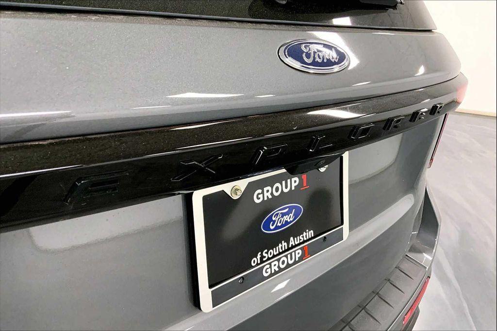 new 2025 Ford Explorer car, priced at $45,615