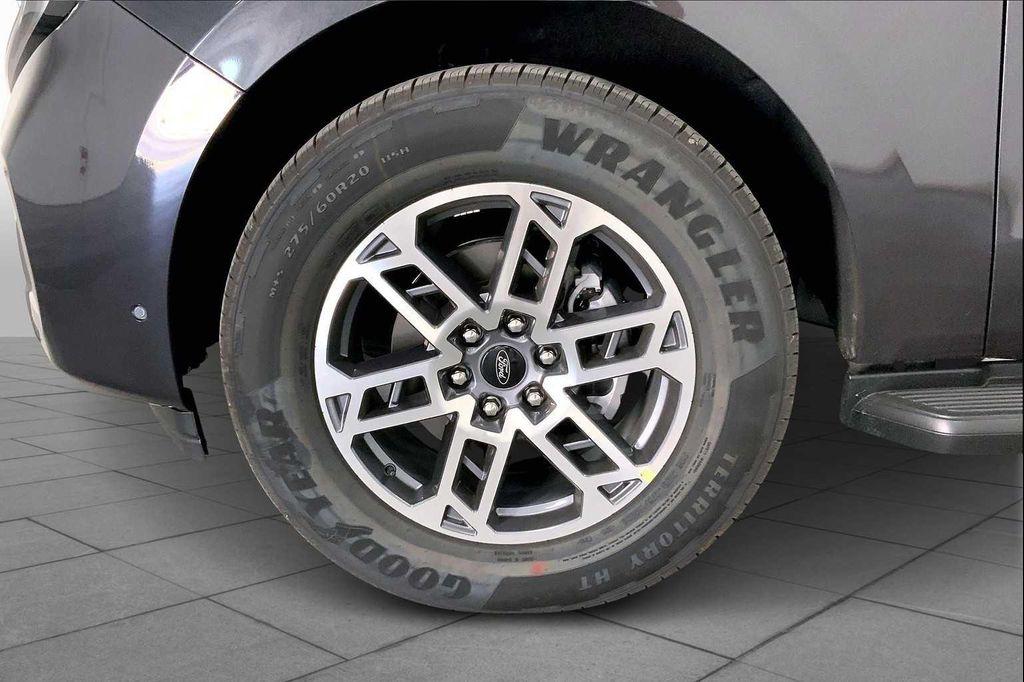 new 2025 Ford Expedition car, priced at $64,787
