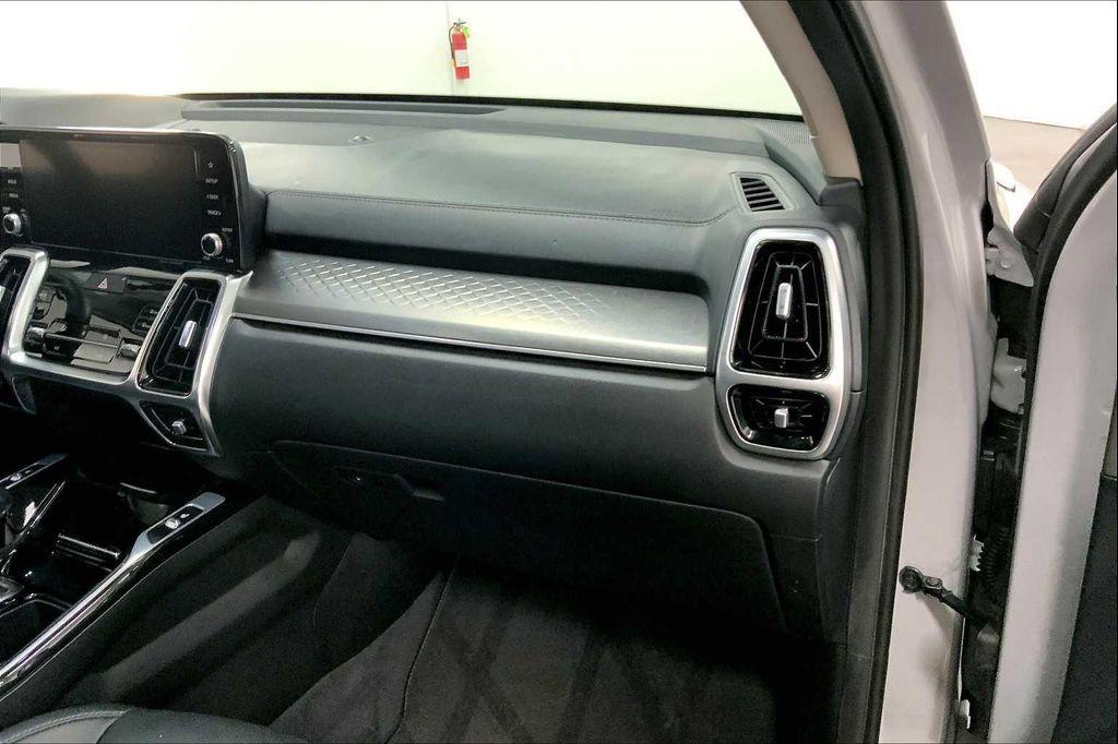 used 2022 Kia Sorento car, priced at $27,982