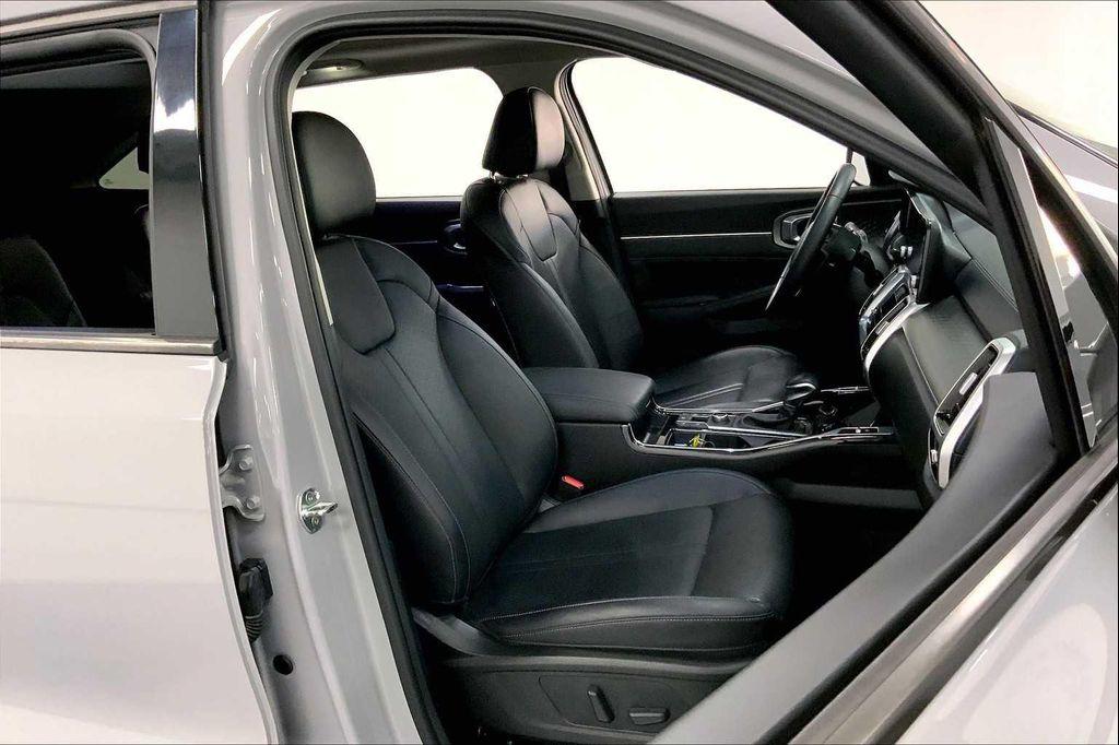 used 2022 Kia Sorento car, priced at $27,982