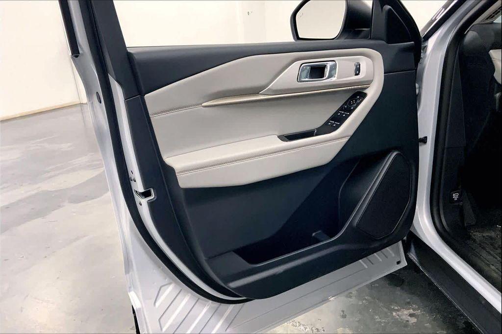 new 2026 Ford Explorer car, priced at $45,425