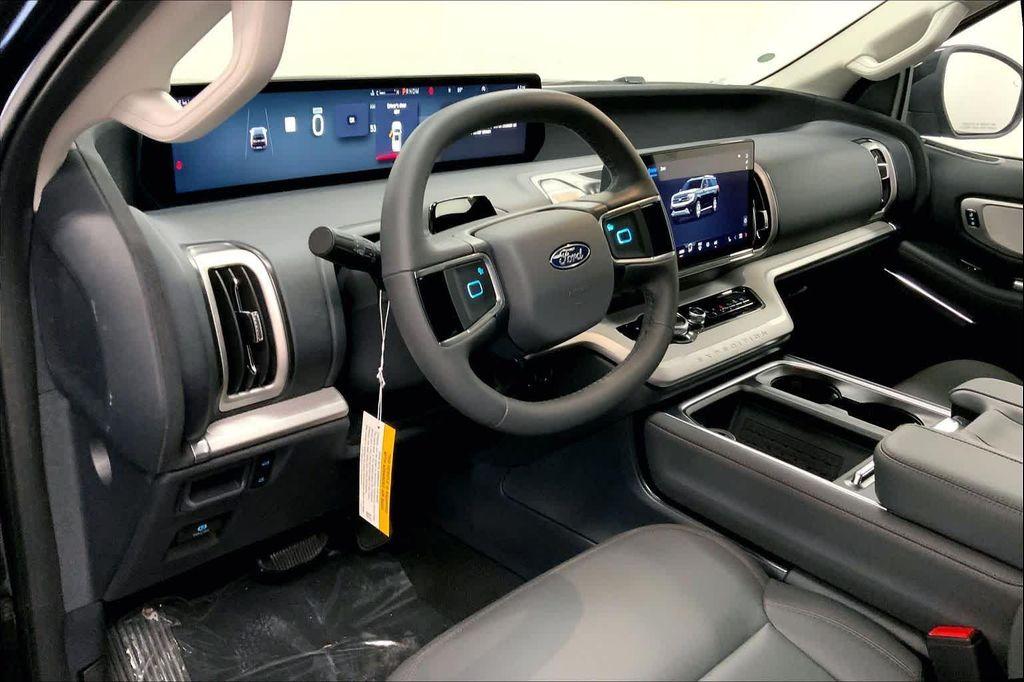 new 2025 Ford Expedition car, priced at $69,345