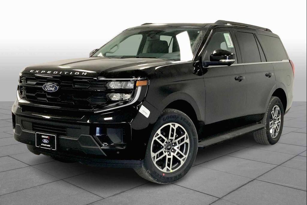 new 2025 Ford Expedition car, priced at $69,345