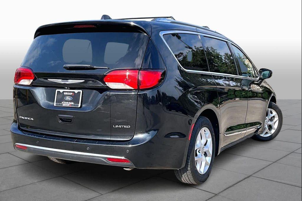 used 2020 Chrysler Pacifica car, priced at $13,985
