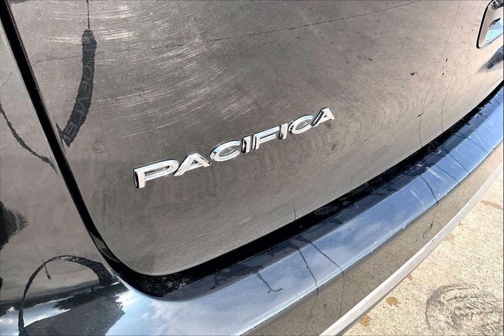 used 2020 Chrysler Pacifica car, priced at $13,985