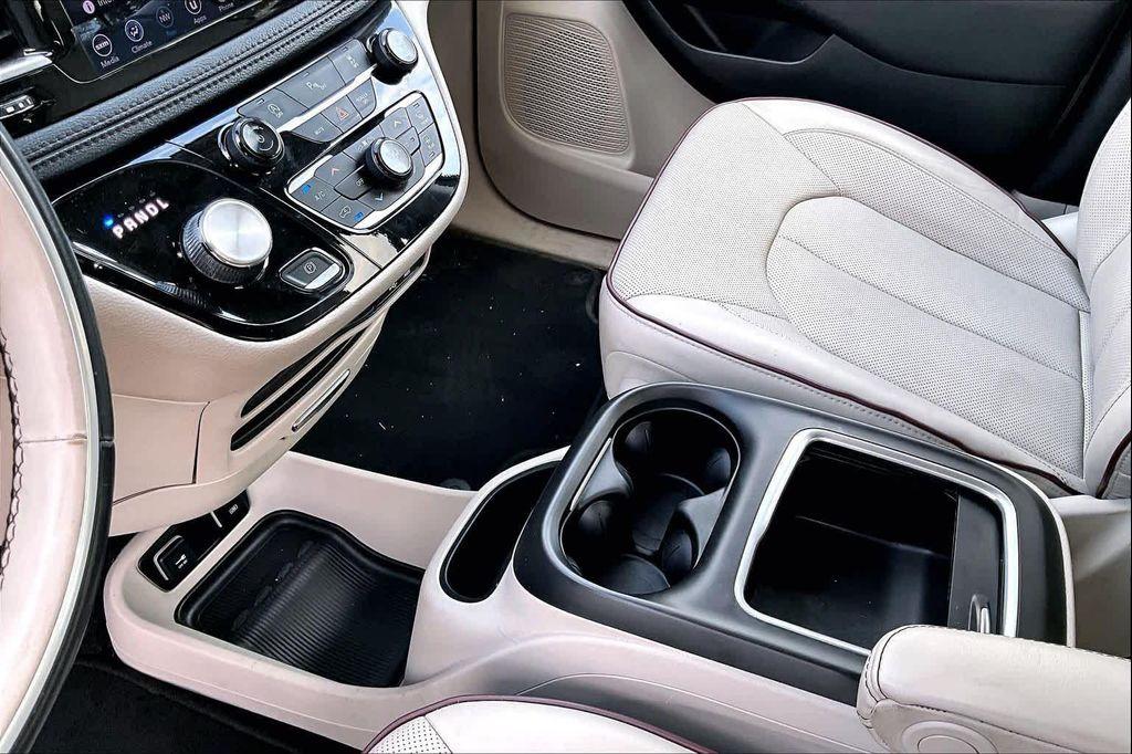used 2020 Chrysler Pacifica car, priced at $13,985
