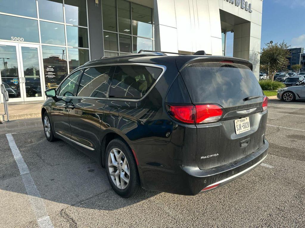 used 2020 Chrysler Pacifica car, priced at $13,985