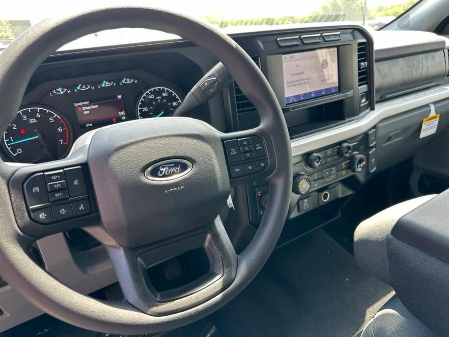 new 2024 Ford F-350 car, priced at $60,940