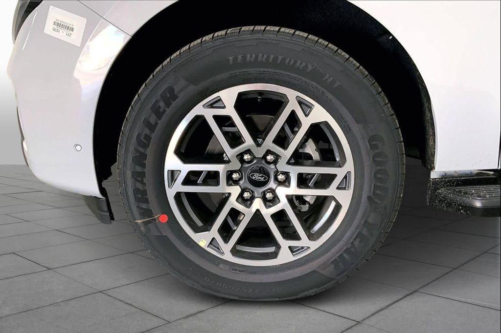 new 2025 Ford Expedition Max car, priced at $69,767