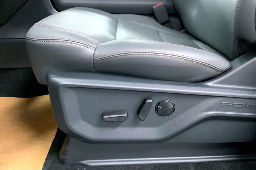 new 2025 Ford Expedition Max car, priced at $69,767