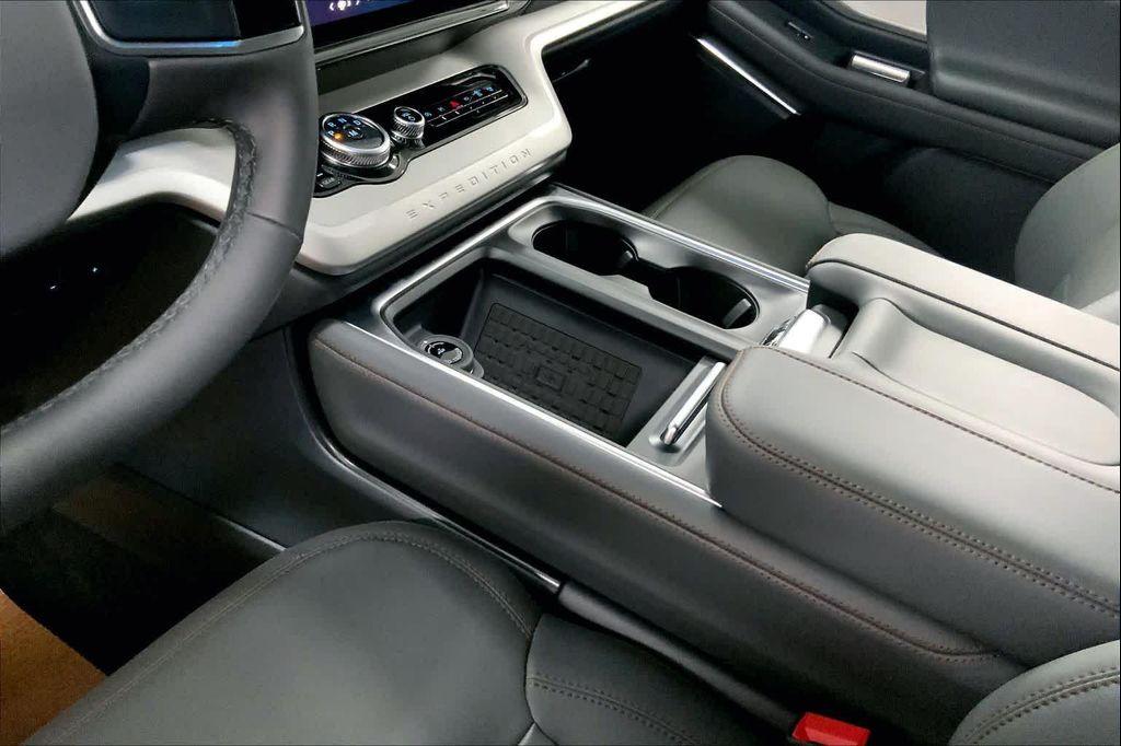 new 2025 Ford Expedition Max car, priced at $69,767