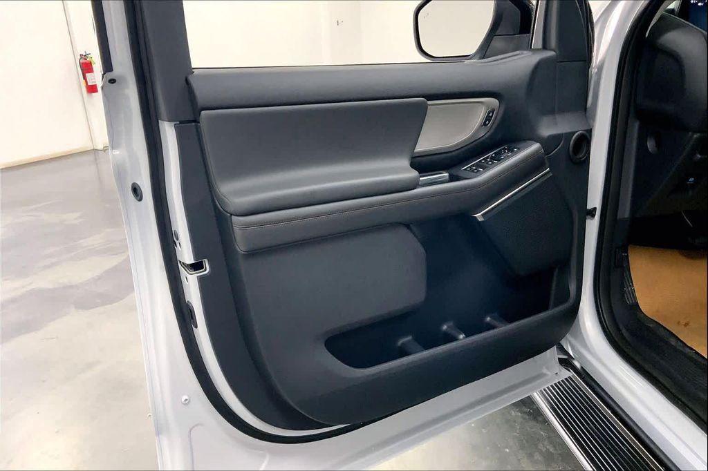 new 2025 Ford Expedition Max car, priced at $69,767