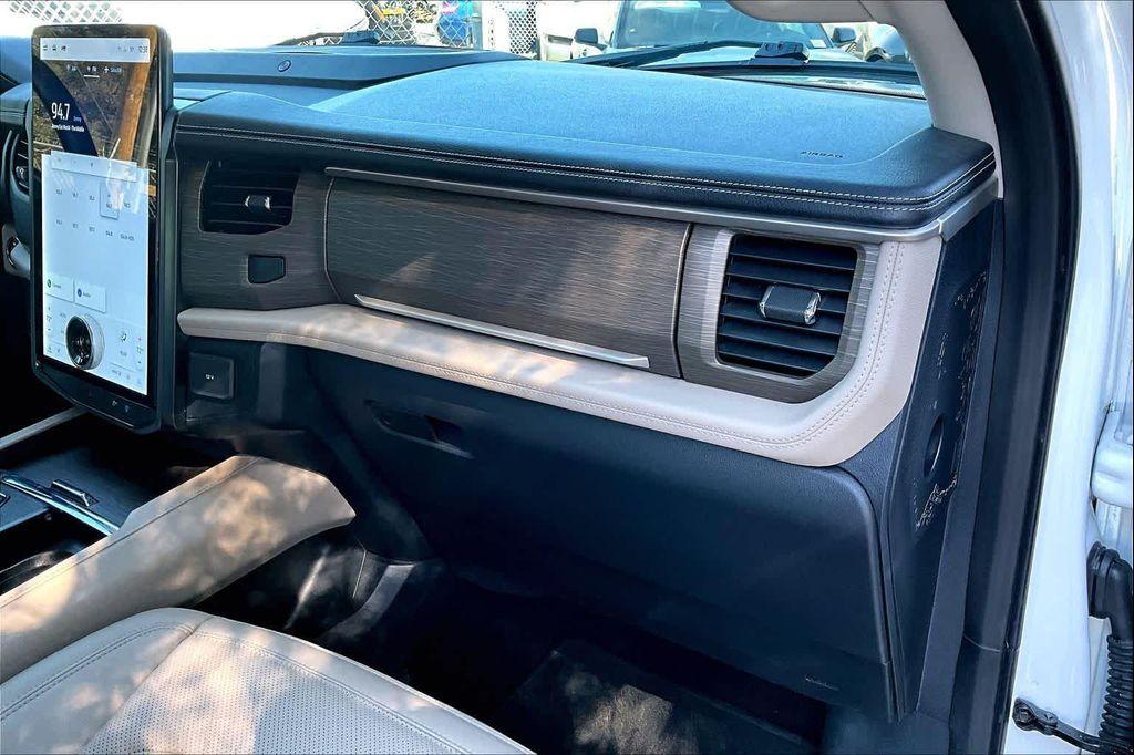 used 2022 Ford Expedition car, priced at $41,971