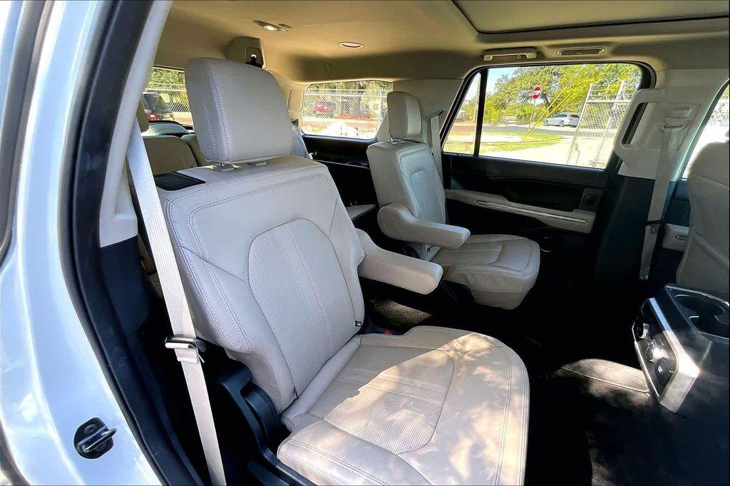 used 2022 Ford Expedition car, priced at $41,971