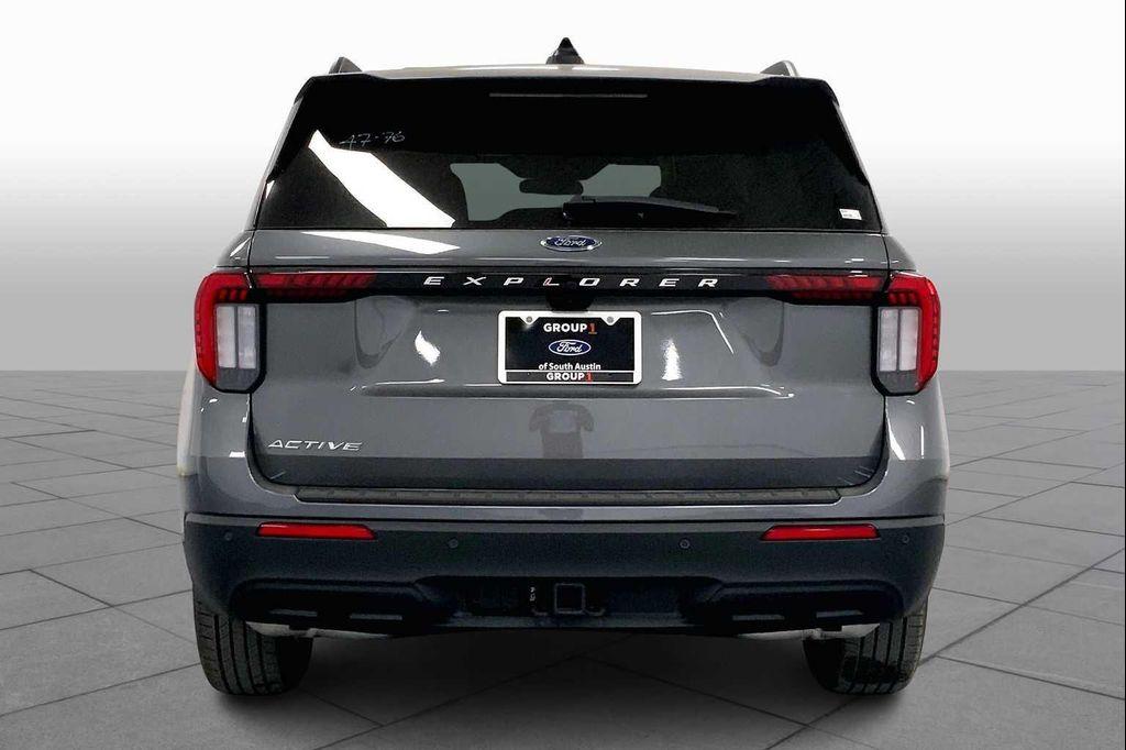 new 2025 Ford Explorer car, priced at $40,645