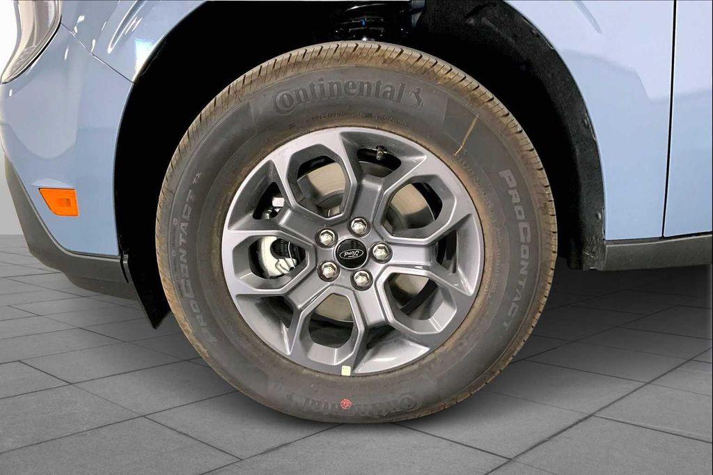 new 2025 Ford Maverick car, priced at $30,655