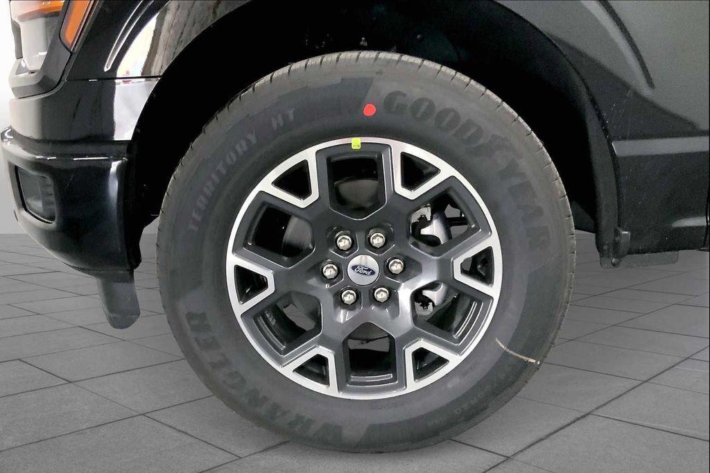 new 2025 Ford F-150 car, priced at $42,906