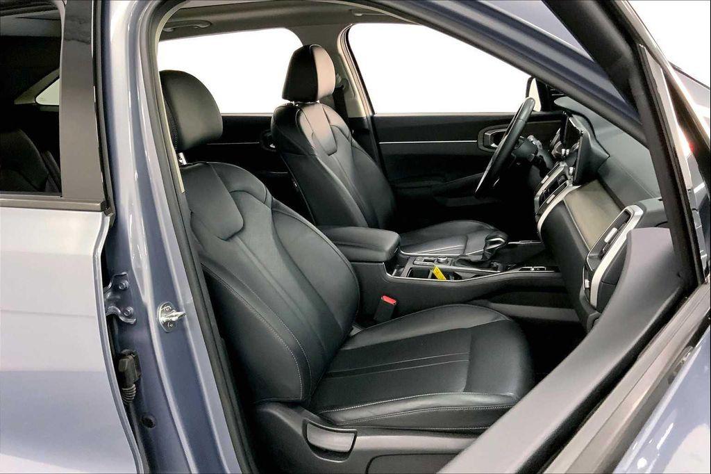 used 2022 Kia Sorento car, priced at $27,971