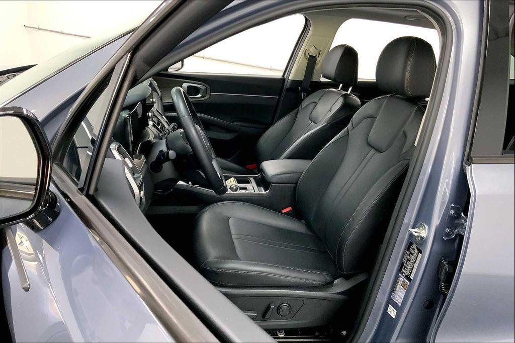 used 2022 Kia Sorento car, priced at $27,971