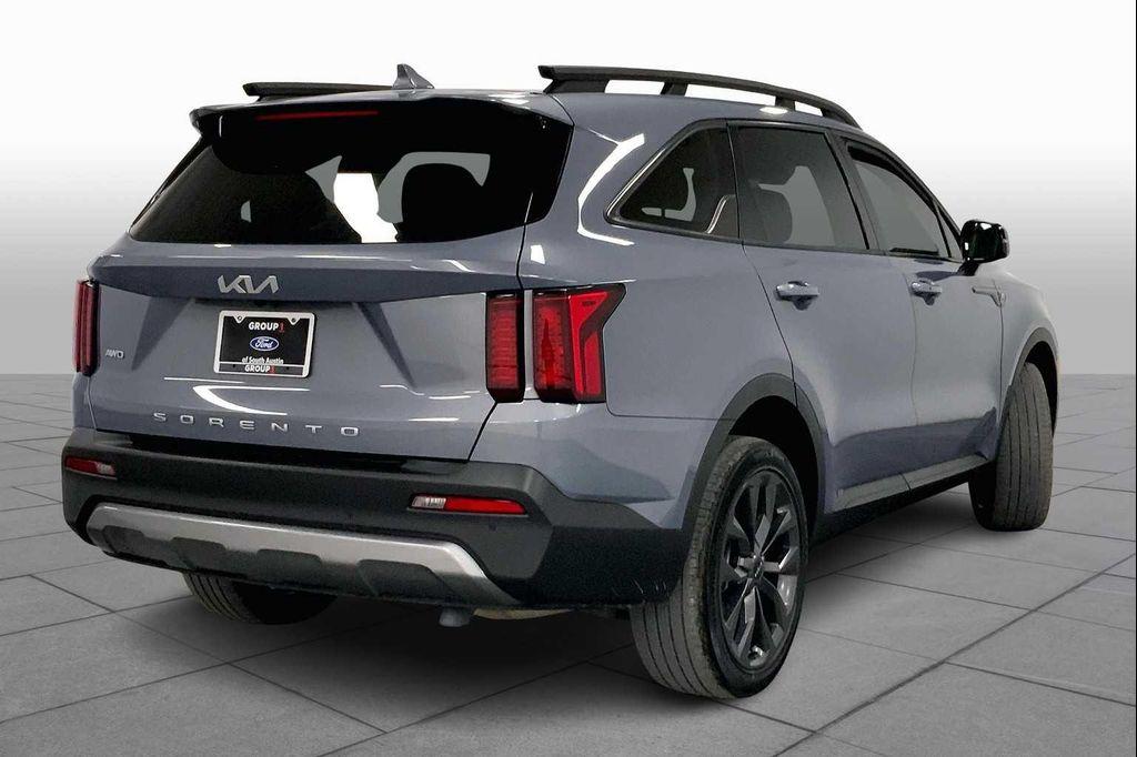 used 2022 Kia Sorento car, priced at $27,971