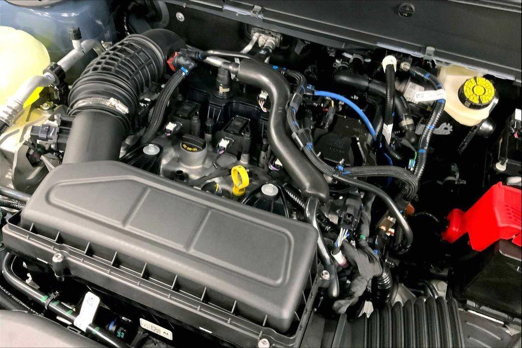 new 2025 Ford Bronco Sport car, priced at $33,964