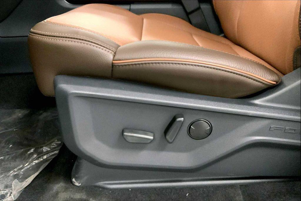 new 2025 Ford Expedition Max car, priced at $90,165