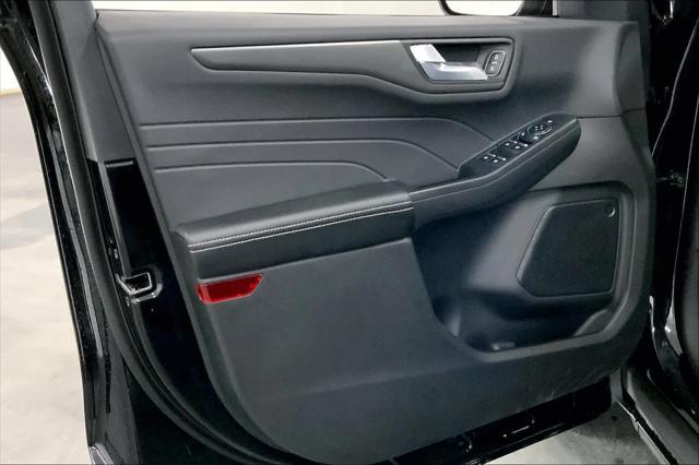 new 2025 Ford Escape PHEV car, priced at $35,955