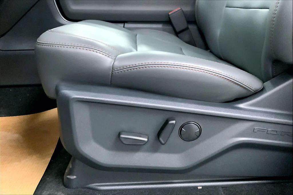 new 2025 Ford Expedition Max car, priced at $70,623