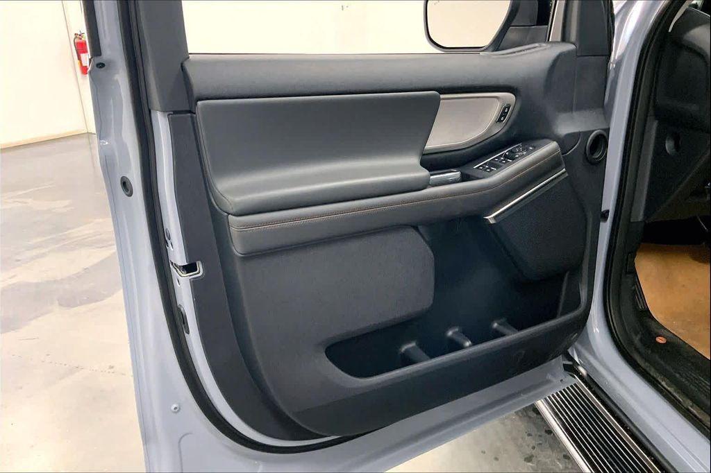 new 2025 Ford Expedition Max car, priced at $70,623